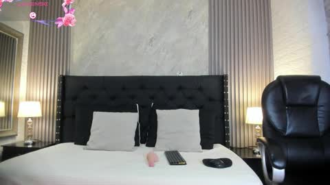 Snapshot of alicy__torres chatting on 09.17.25 alicya online show from 09.17.25