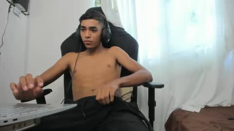 My name is Andrs and Im 18 years old. online show from 06.23.26