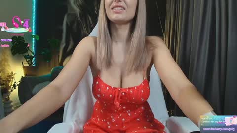 Aliessia online show from 12.17.25