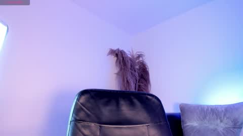 Snapshot of aliice_smithh chatting on 11.22.25 Alice online show from 11.22.25