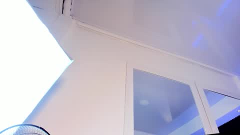 Snapshot of aliice_smithh chatting on 12.15.25 Alice online show from 12.15.25