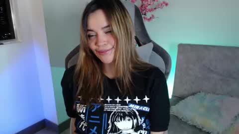 Snapshot of aliicefm chatting on 11.20.25 aliicefm online show from 11.20.25