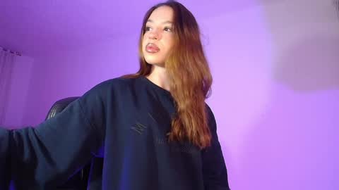 Snapshot of alina_lee01 chatting on 04.21.26 NYX online show from 04.21.26