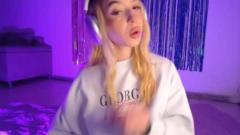 Alina  online show from 10.20.25