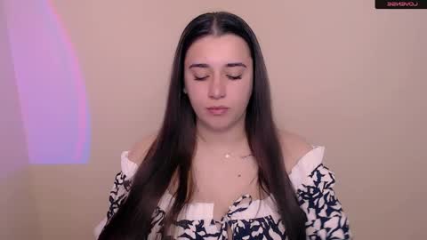 Snapshot of alinaasti_ chatting on 04.22.26 Alina online show from 04.22.26