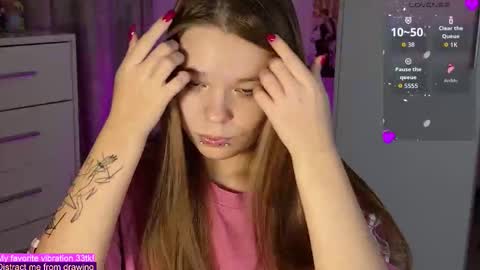 Snapshot of alinabae chatting on 09.22.25 Alina and Ben online show from 09.22.25