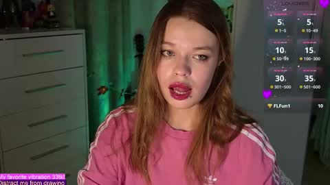 Snapshot of alinabae chatting on 10.13.25 Alina and Ben online show from 10.13.25