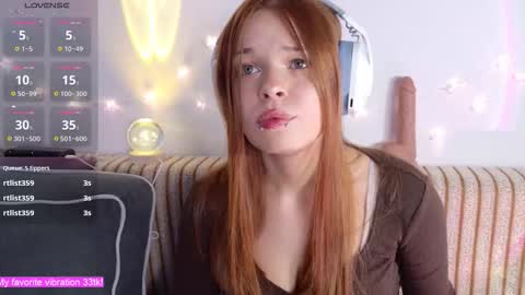 Snapshot of alinabae chatting on 11.22.25 Alina and Ben online show from 11.22.25