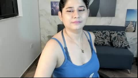 alinabozz1 online show from 06.08.26