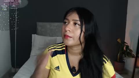 Snapshot of alinakiss_ chatting on 06.24.26 lili online show from 06.24.26