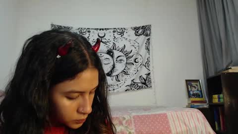 Snapshot of alinawoolf_ chatting on 01.11.25  Ali  online show from 01.11.25