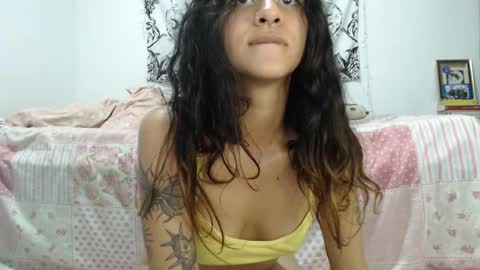 Snapshot of alinawoolf_ chatting on 01.14.25  Ali  online show from 01.14.25