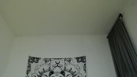 Snapshot of alinawoolf_ chatting on 02.26.25  Ali  online show from 02.26.25