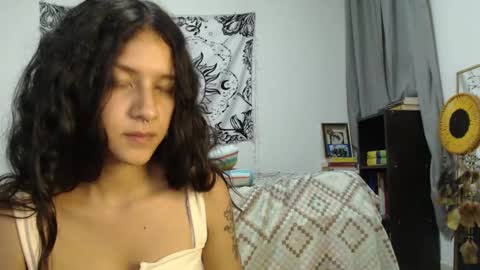 Snapshot of alinawoolf_ chatting on 03.11.25  Ali  online show from 03.11.25