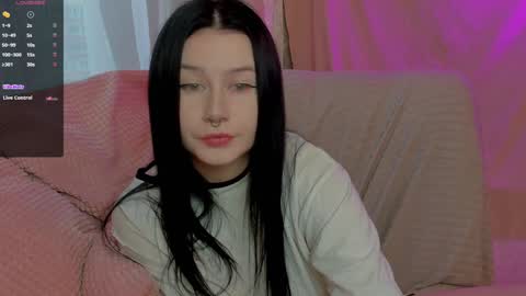 Snapshot of alinegreeeen chatting on 01.05.25 Aline Greeeen online show from 01.05.25