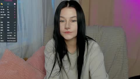 Snapshot of alinegreeeen chatting on 01.10.25 Aline Greeeen online show from 01.10.25