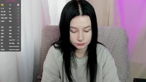 Snapshot of alinegreeeen chatting on 01.17.25 Aline Greeeen online show from 01.17.25