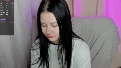 Snapshot of alinegreeeen chatting on 02.05.25 Aline Greeeen online show from 02.05.25