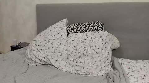 Aline Greeeen online show from 11.08.25