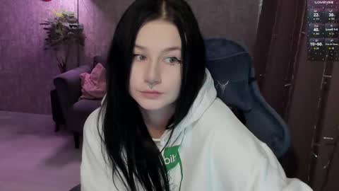 Snapshot of alinegreeeen chatting on 02.13.26 Aline Greeeen online show from 02.13.26