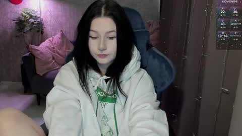 Snapshot of alinegreeeen chatting on 02.28.26 Aline Greeeen online show from 02.28.26