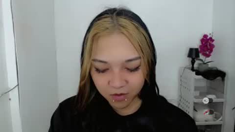 Snapshot of alisa_kiss_ chatting on 05.11.26 Shanti xhey online show from 05.11.26