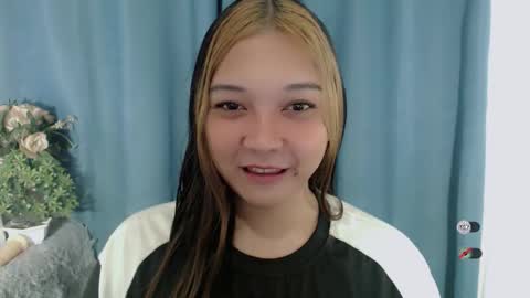 Snapshot of alisa_kiss_ chatting on 05.19.26 Shanti xhey online show from 05.19.26