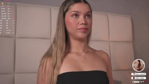 Snapshot of alisa_roldan chatting on 01.28.25 online show from 01.28.25