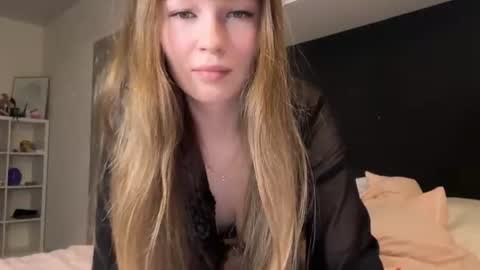 Snapshot of alisaprobs chatting on 07.03.26 ALICE online show from 07.03.26