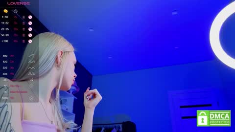 Snapshot of alishaaneta chatting on 03.11.26 Alisha online show from 03.11.26