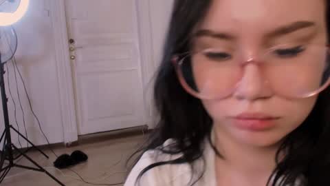 Alisia online show from 02.04.25