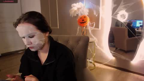 Alisia online show from 10.15.25