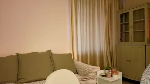 Alisia online show from 11.17.25