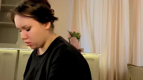 Alisia online show from 02.06.26