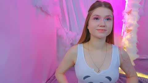 Snapshot of alisia_spinnet chatting on 11.03.25 Alisia online show from 11.03.25