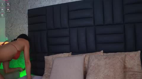 Snapshot of alison222_ chatting on 11.24.25 A L I S O N online show from 11.24.25