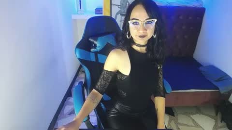 Snapshot of alison_moon7 chatting on 09.15.25 ALISON MOON online show from 09.15.25