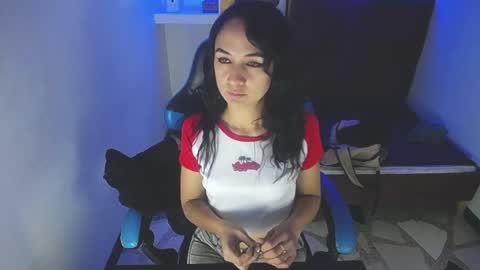 Snapshot of alison_moon7 chatting on 09.17.25 ALISON MOON online show from 09.17.25