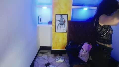 Snapshot of alison_moon7 chatting on 09.27.25 ALISON MOON online show from 09.27.25