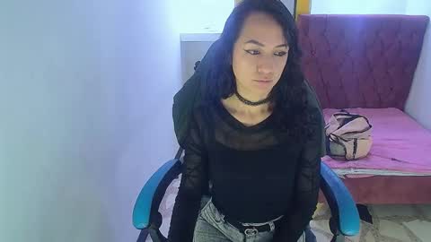 Snapshot of alison_moon7 chatting on 10.21.25 ALISON MOON online show from 10.21.25