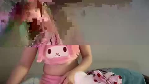 Snapshot of alisonlaurentis chatting on 10.07.25 Ecate online show from 10.07.25