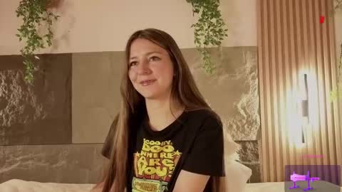 Mia online show from 11.23.25