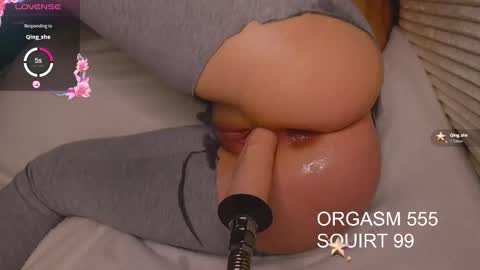 Snapshot of alissaaasex chatting on 12.01.25 alissaaasex online show from 12.01.25