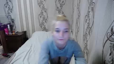 Snapshot of alissaclentx chatting on 12.04.25 alissaclentx online show from 12.04.25