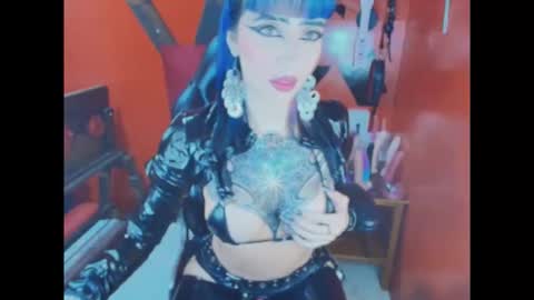 Alissa Peach online show from 11.18.25