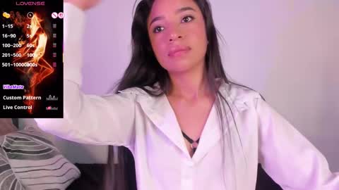 Snapshot of alissarose_1 chatting on 03.26.26 alissarose_1 online show from 03.26.26