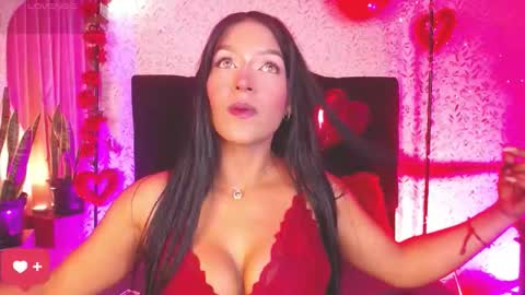 Snapshot of alisse_laurent chatting on 02.16.26 alisse online show from 02.16.26