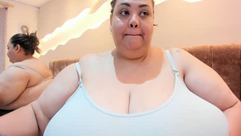 Snapshot of alisson_am chatting on 04.10.26 Alisson online show from 04.10.26