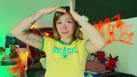 Alisson IG alisson zafiro27 online show from 10.25.25