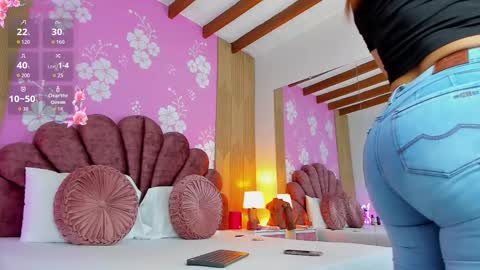 Snapshot of alissonpeach01 chatting on 11.24.25 alissonpeach01 online show from 11.24.25